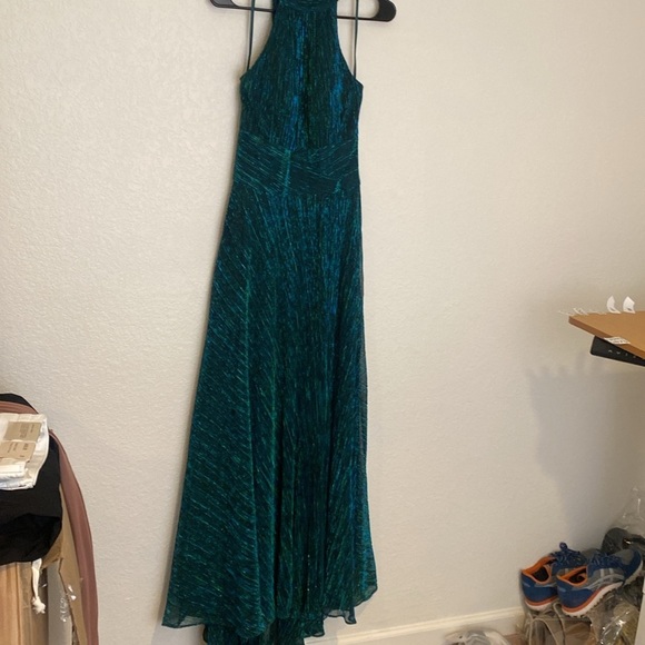 Betsy & Adam Blue Green Metallic Halter A-Line Prom Dress Crinkle Gown - Picture 4 of 8